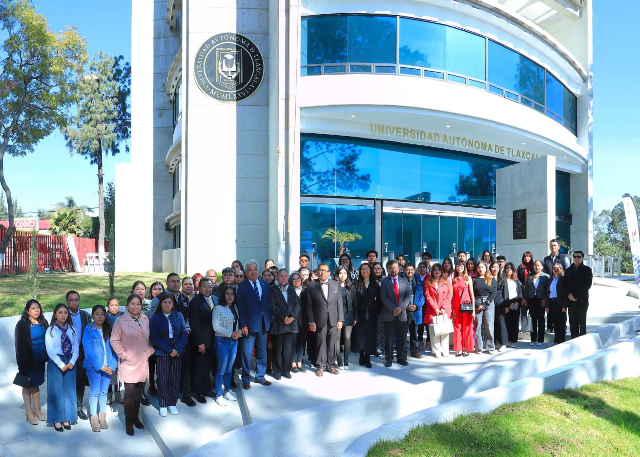 Organiza CEIVIA-UATx reunión informativa a estudiantes que participarán en programas de movilidad primavera 2026